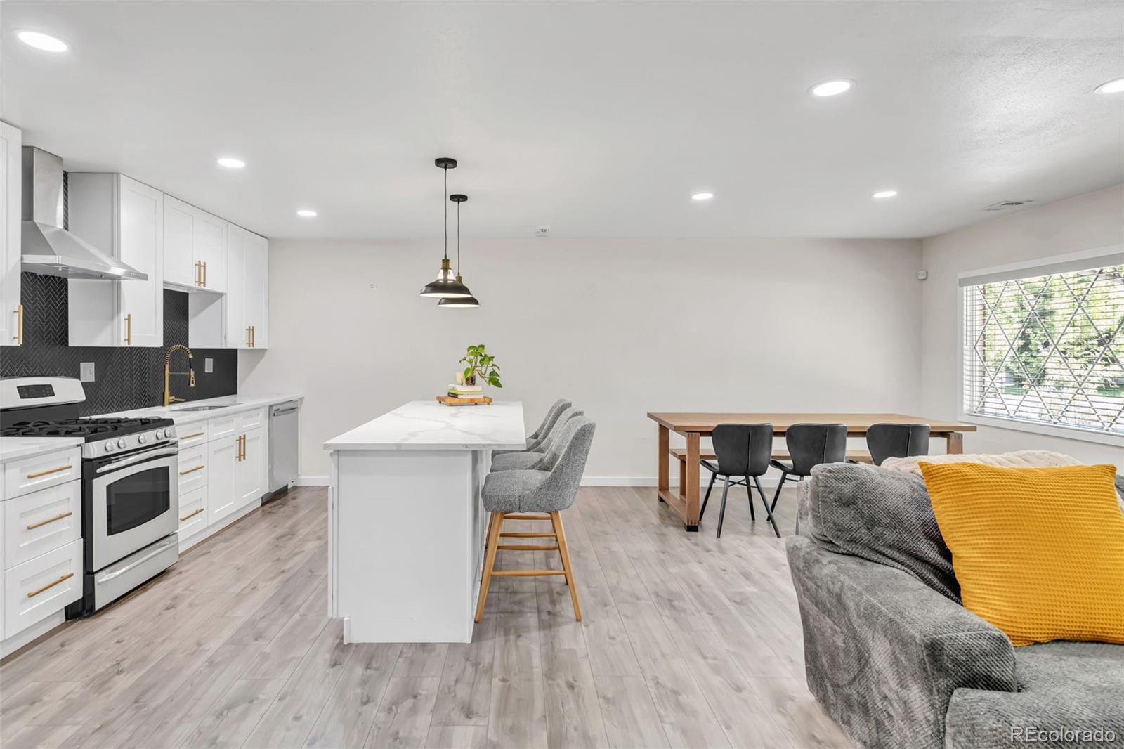 3243 S Fairfax Street