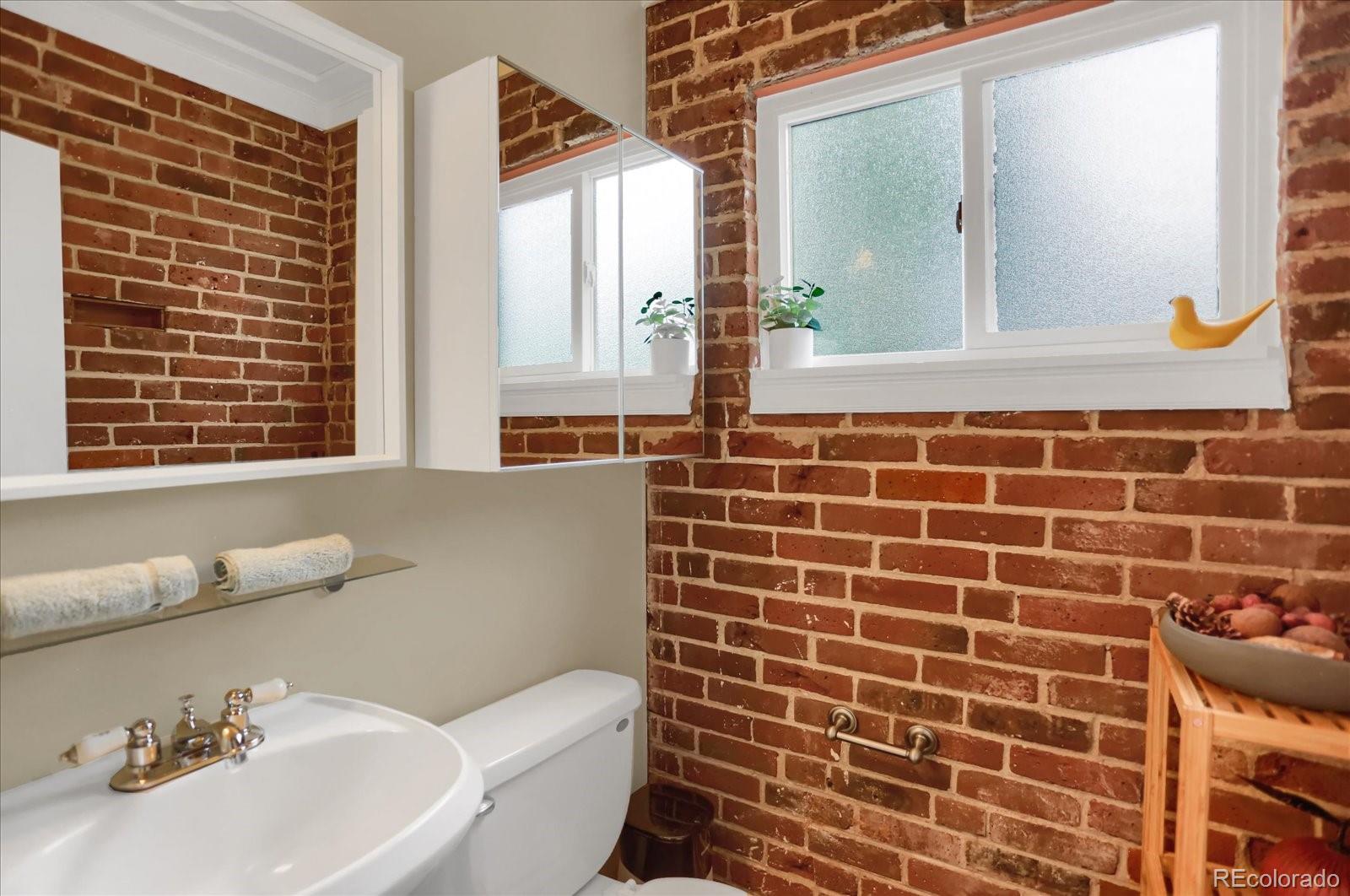 1340 Syracuse Street