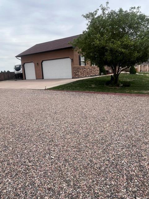 777 Woodleaf Dr