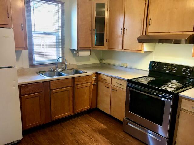 3 A Maple St