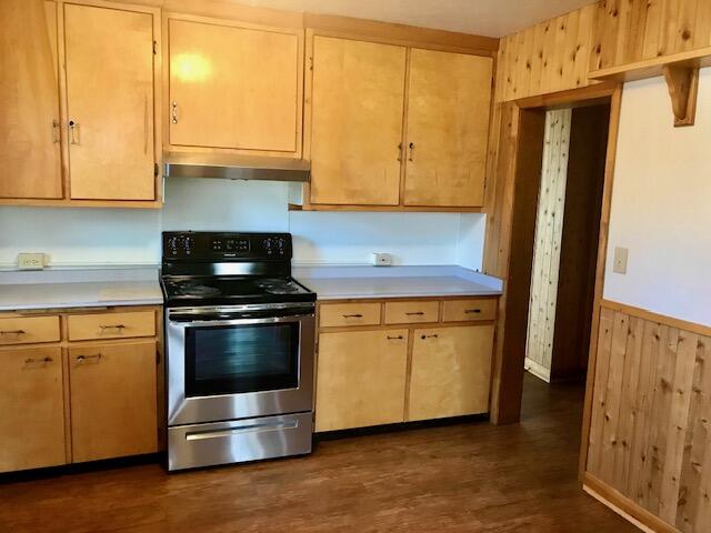 3 A Maple St