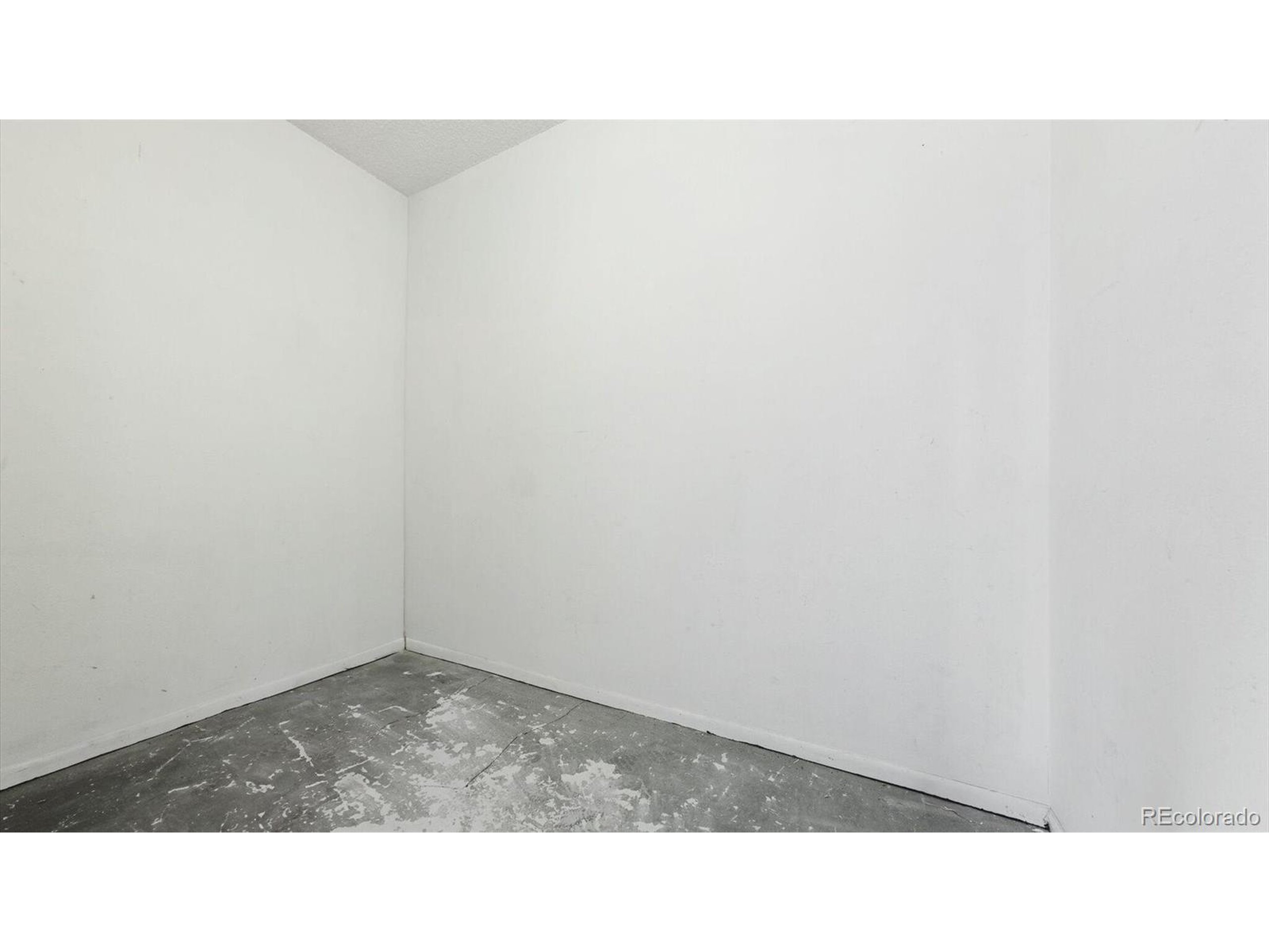 7275 S Gaylord St P09