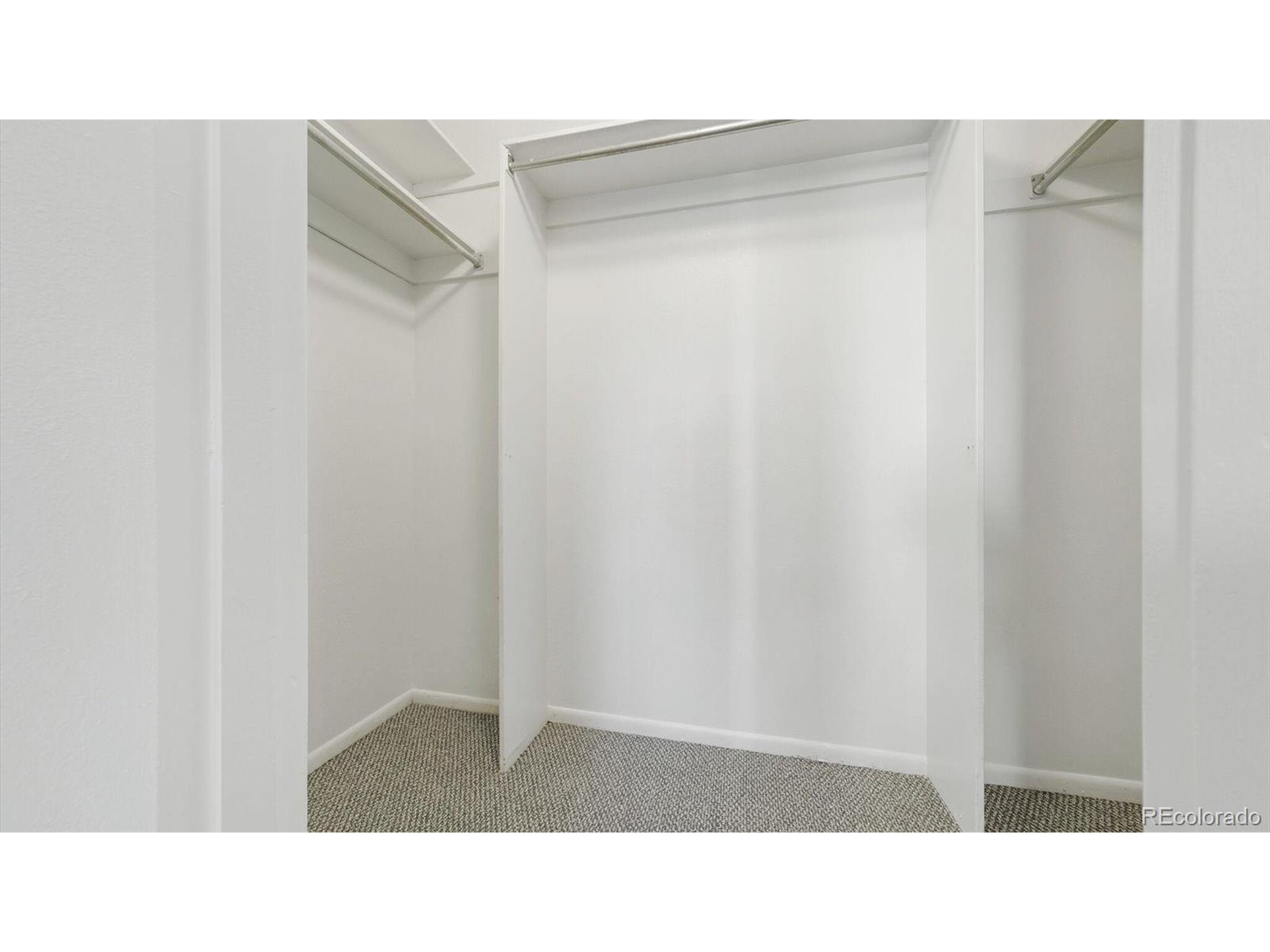 7275 S Gaylord St P09