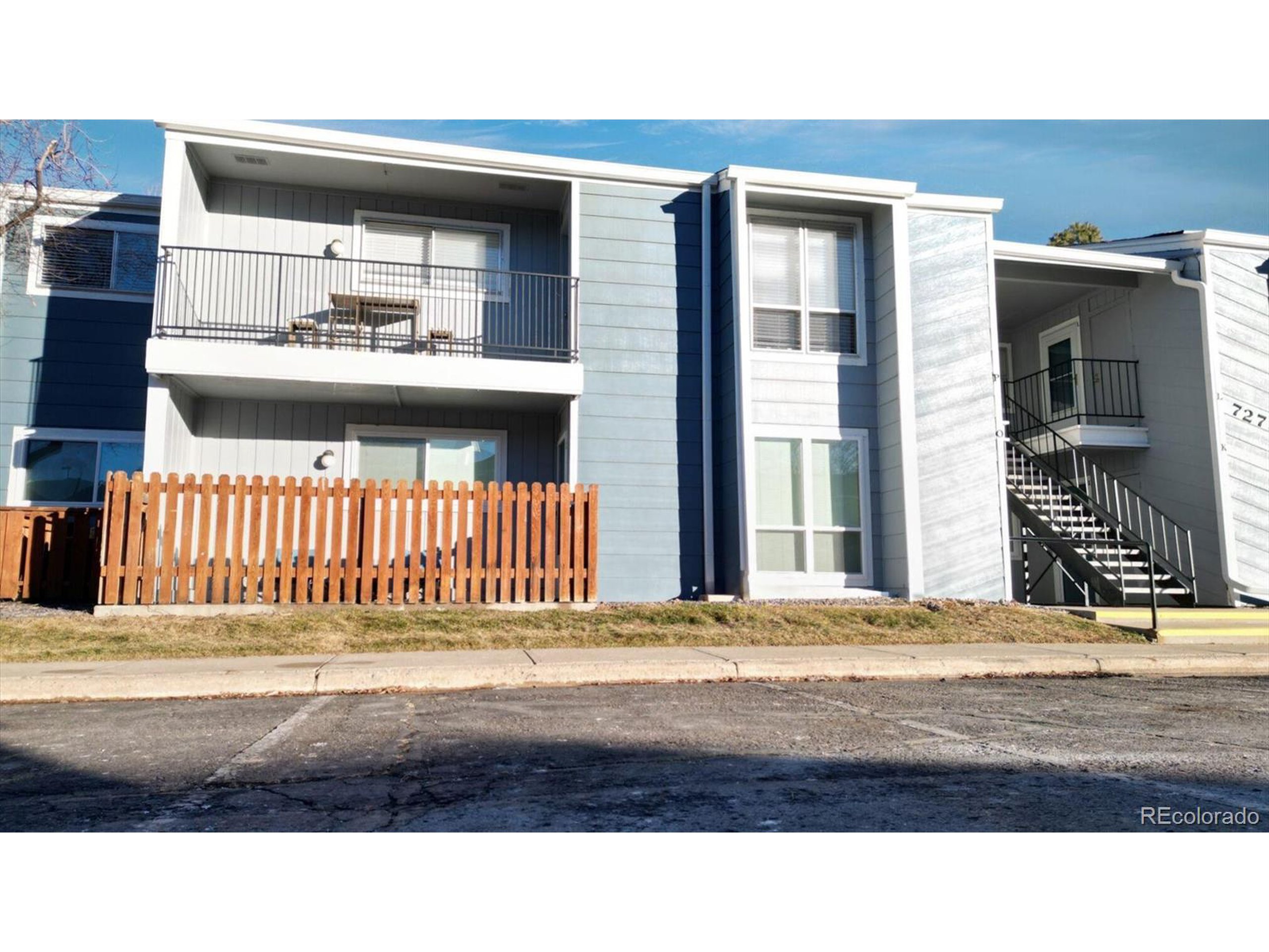 7275 S Gaylord St P09