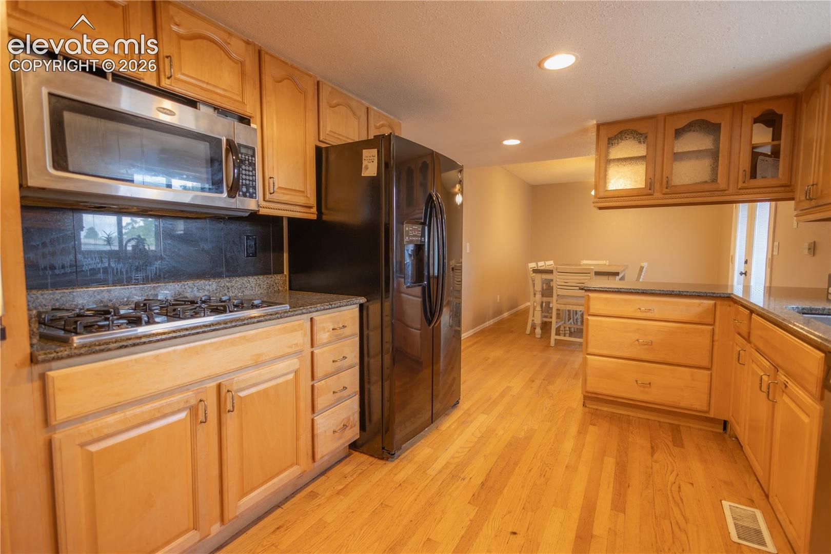 1309 Kingsroyal Boulevard