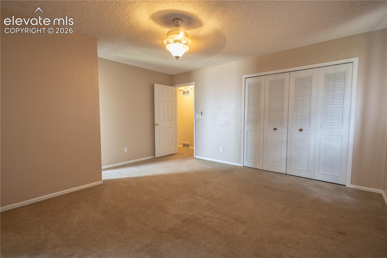 1309 Kingsroyal Boulevard