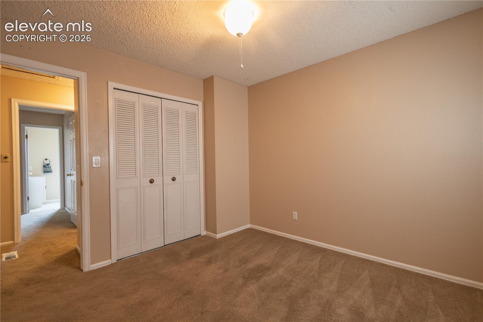 1309 Kingsroyal Boulevard