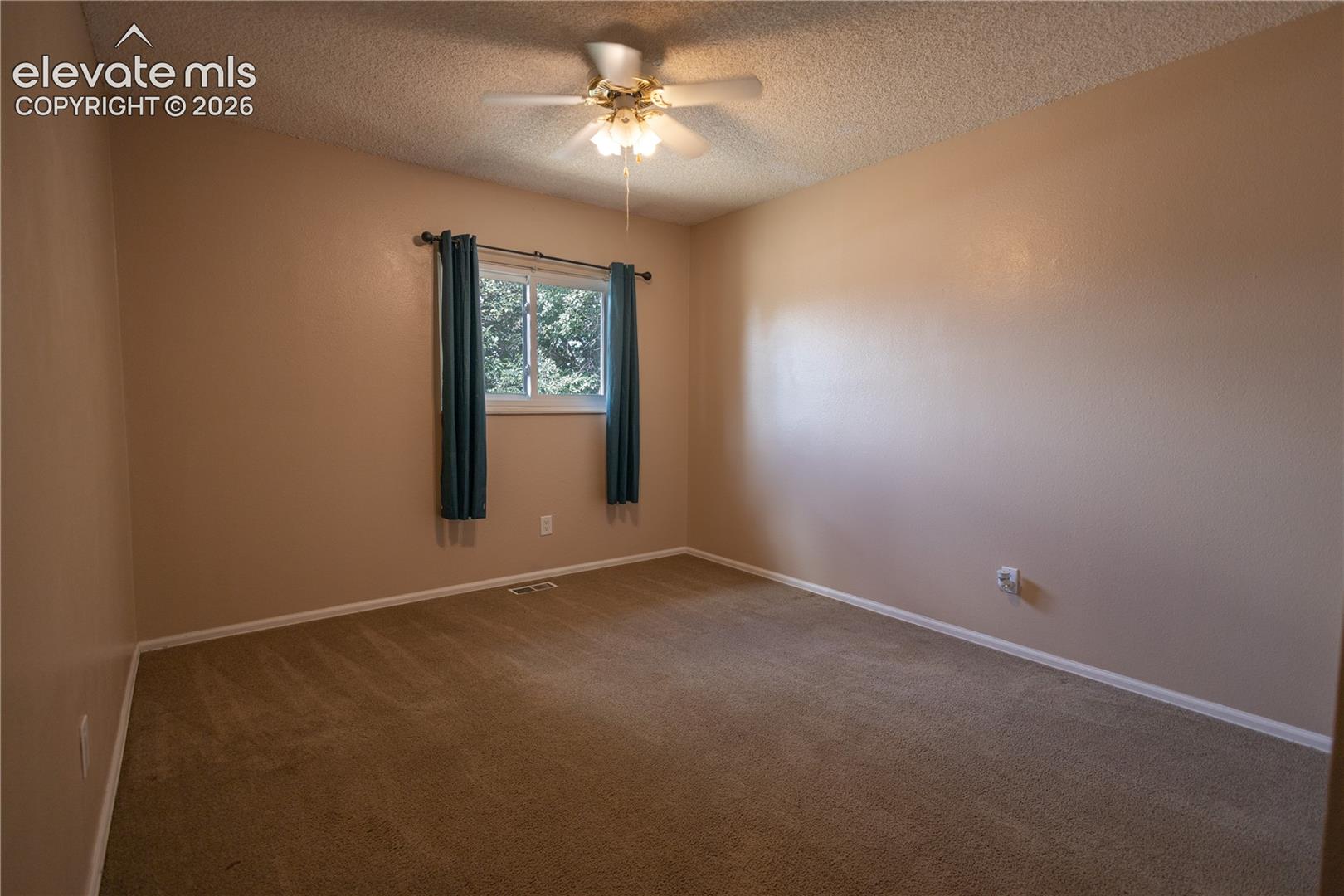 1309 Kingsroyal Boulevard