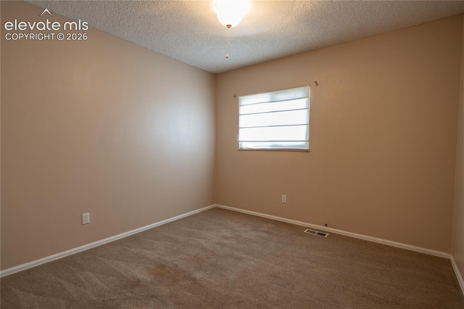 1309 Kingsroyal Boulevard