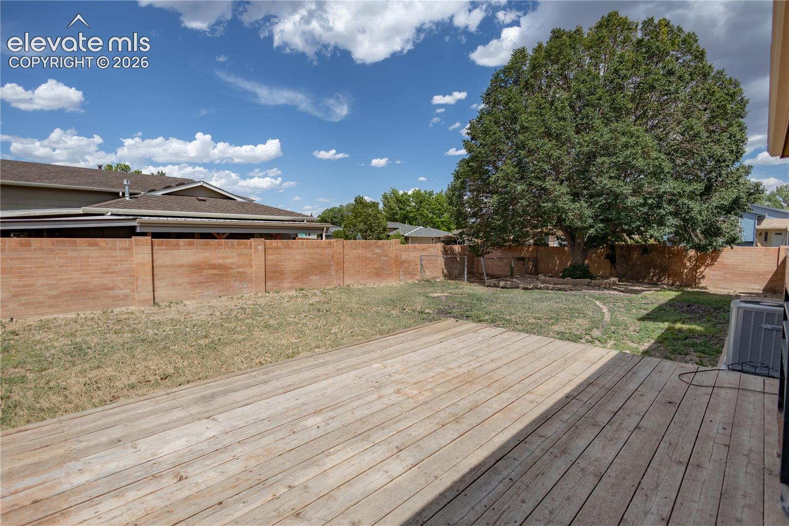 1309 Kingsroyal Boulevard