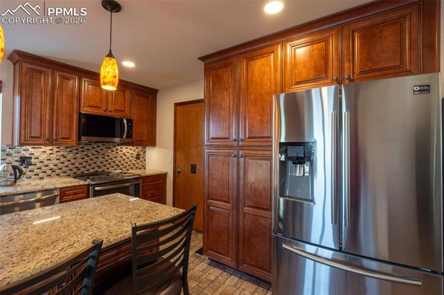 3842 Topsail Drive