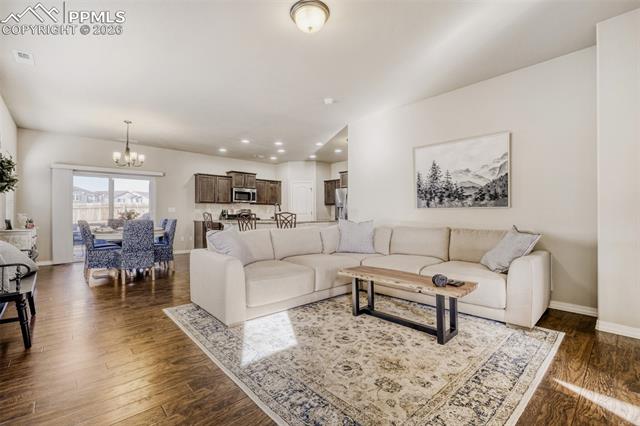 7567 Cat Tail Creek Drive