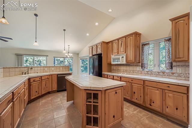 18635 Lower Lake Road