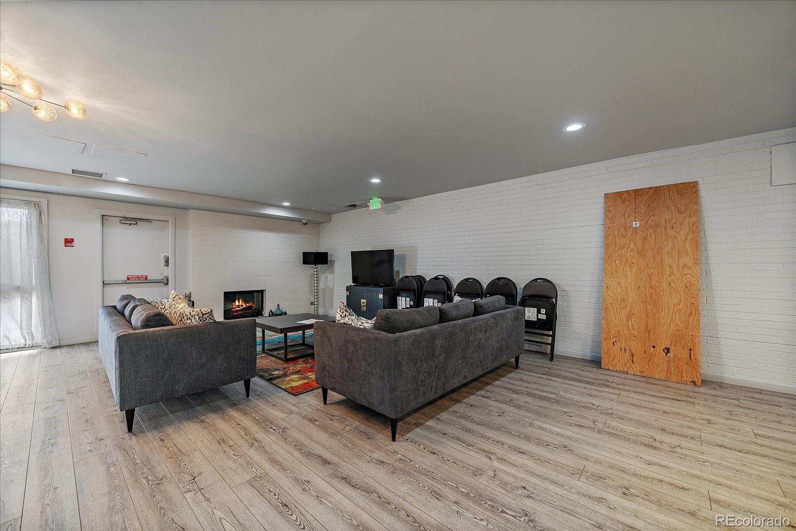 700 Washington Street Unit: 608