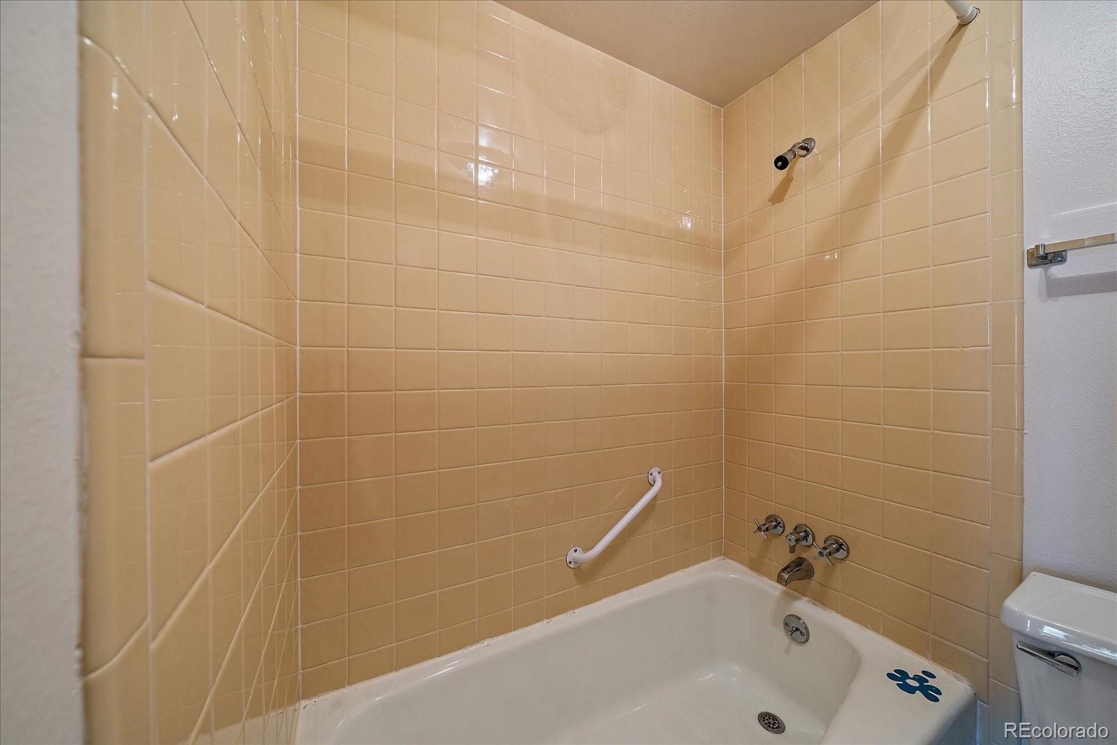 700 Washington Street Unit: 608