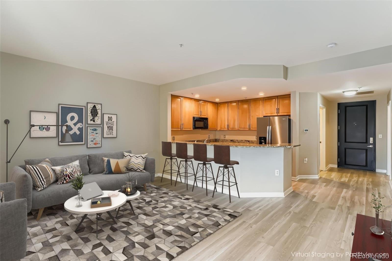 925 N Lincoln Street Unit: 9A