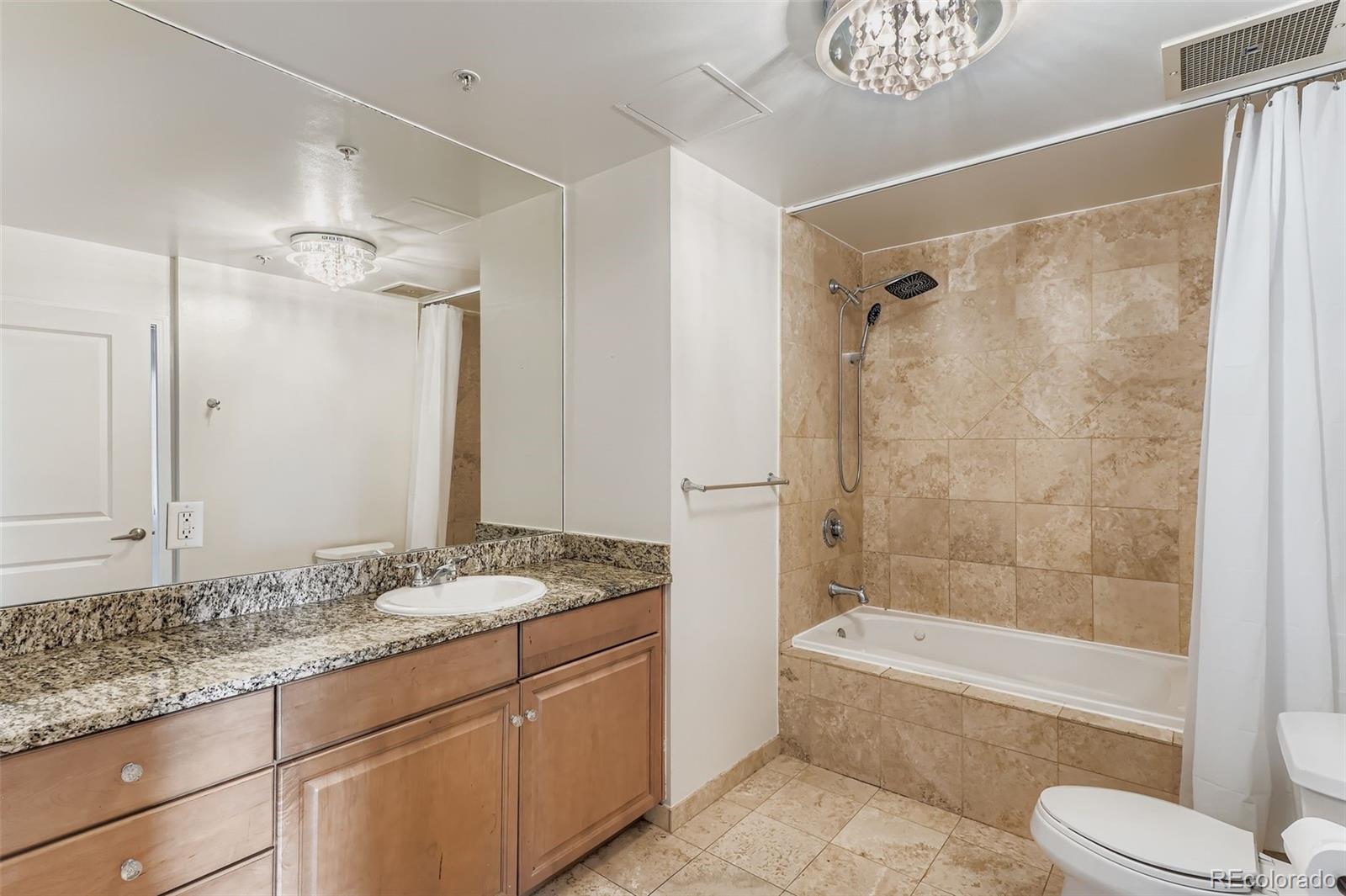 925 N Lincoln Street Unit: 9A