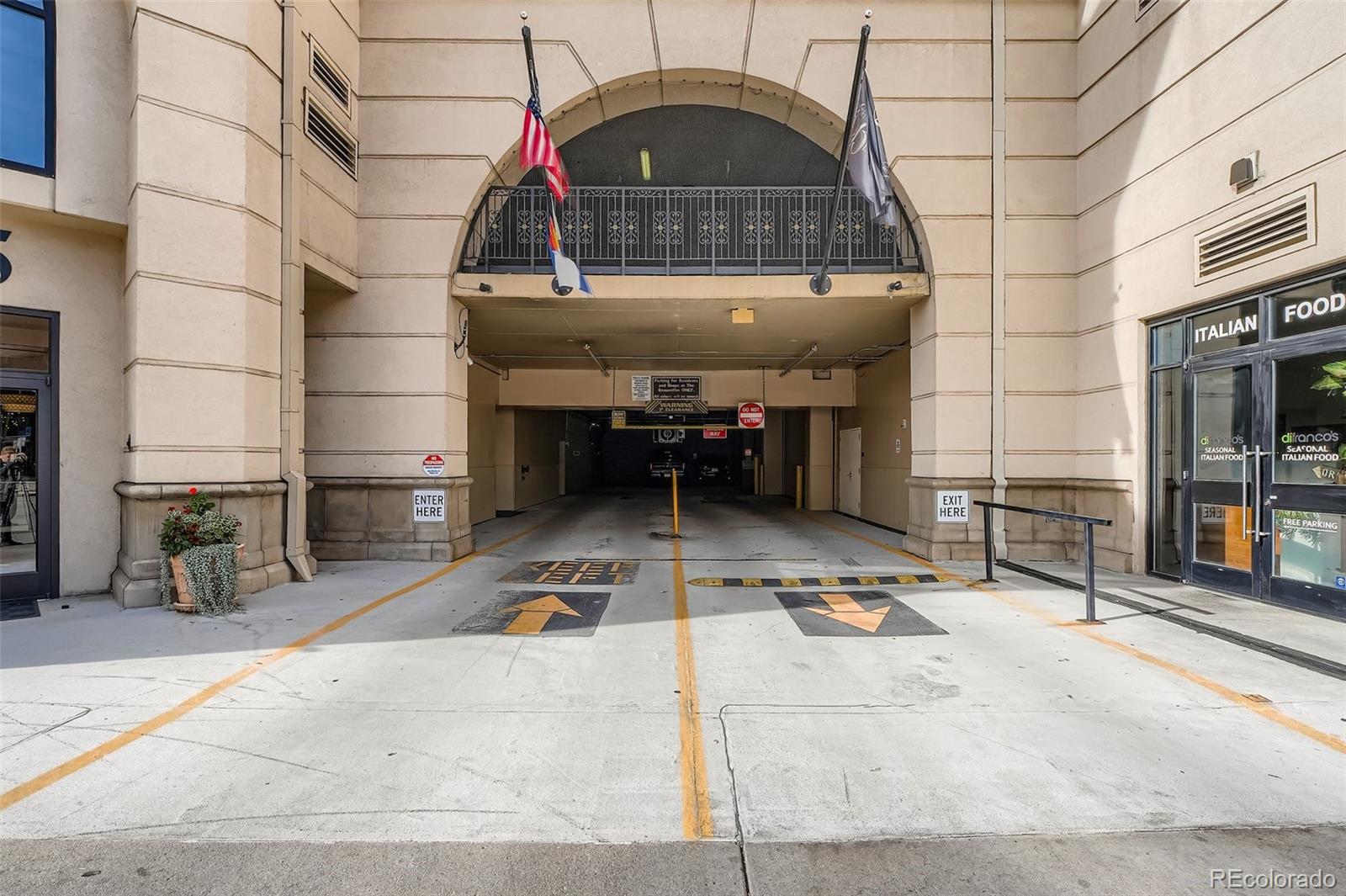 925 N Lincoln Street Unit: 9A