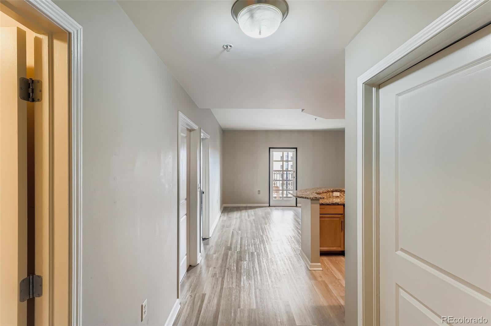 925 N Lincoln Street Unit: 9A