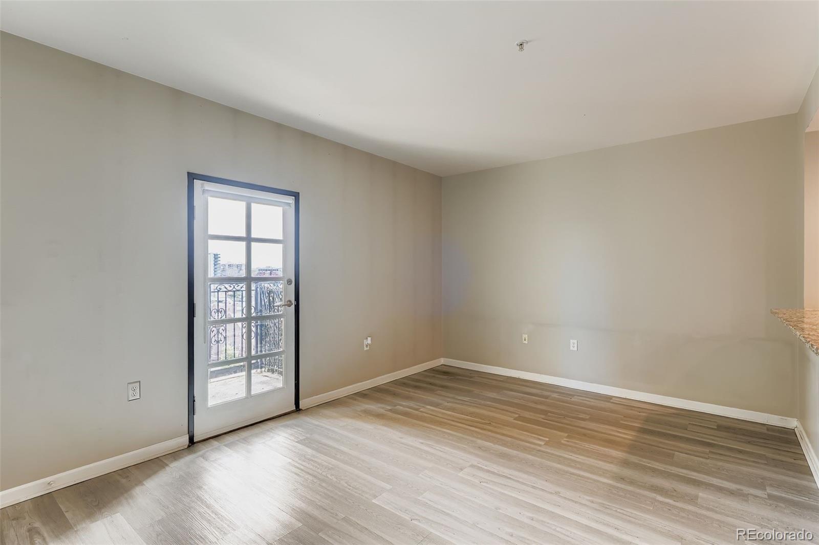 925 N Lincoln Street Unit: 9A