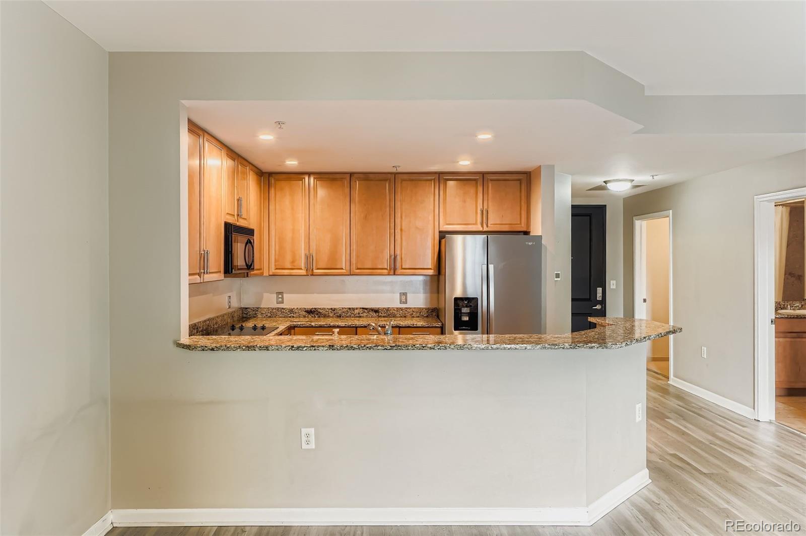 925 N Lincoln Street Unit: 9A