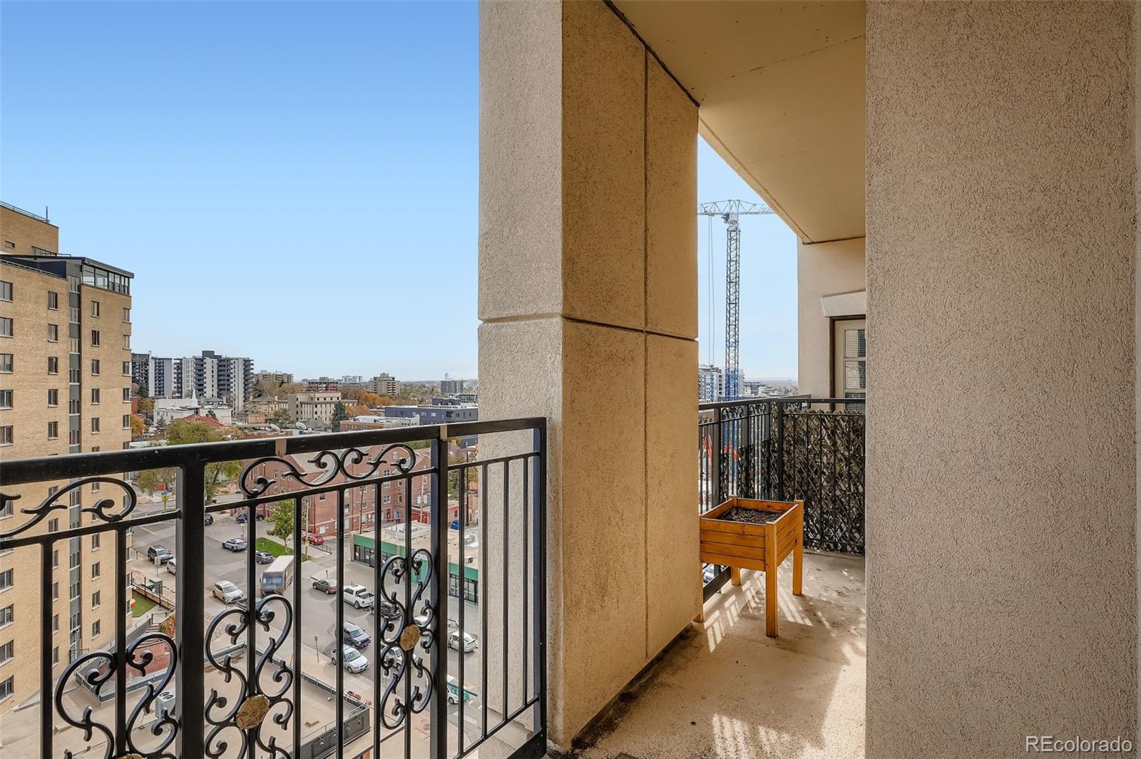 925 N Lincoln Street Unit: 9A