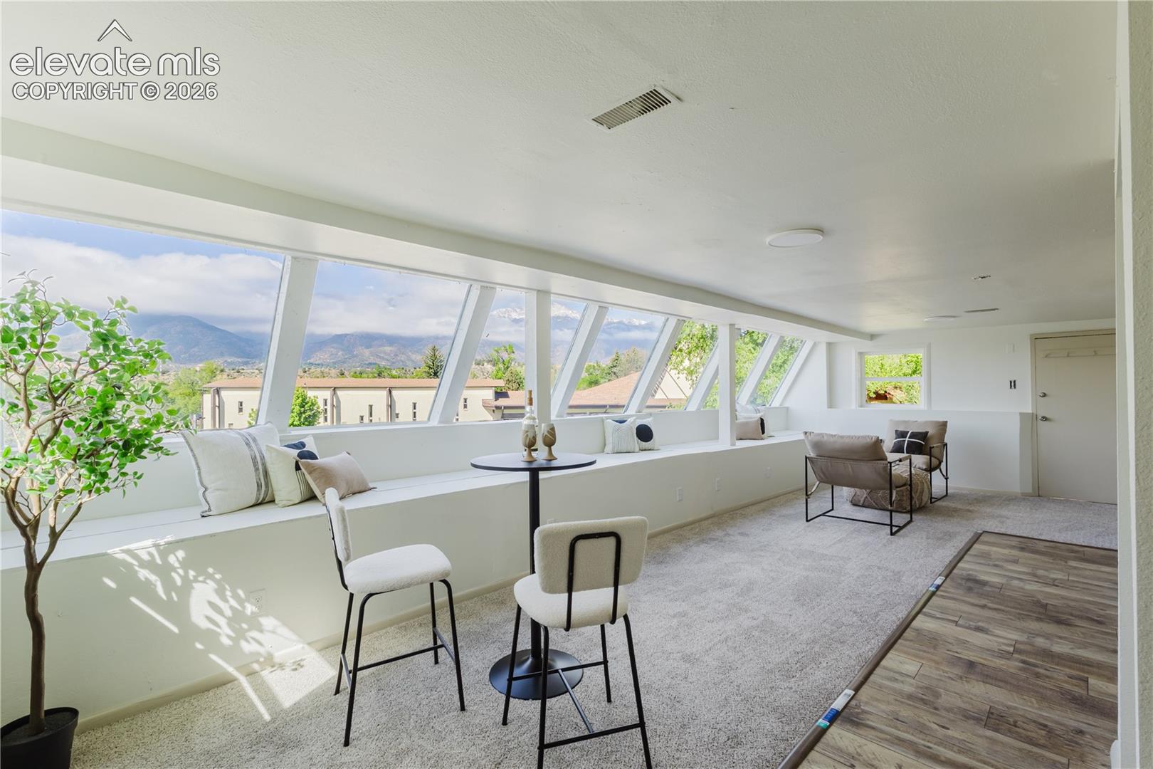 2927 Garden Hill Drive