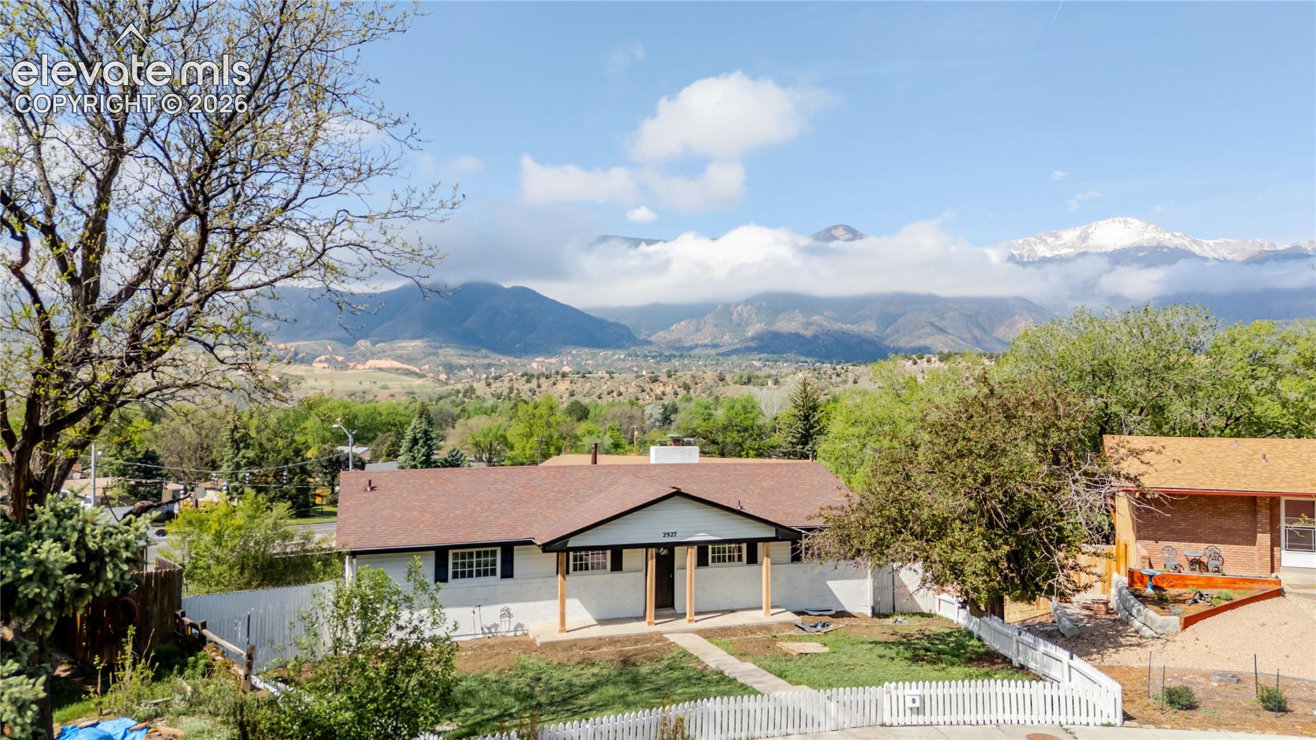 2927 Garden Hill Drive