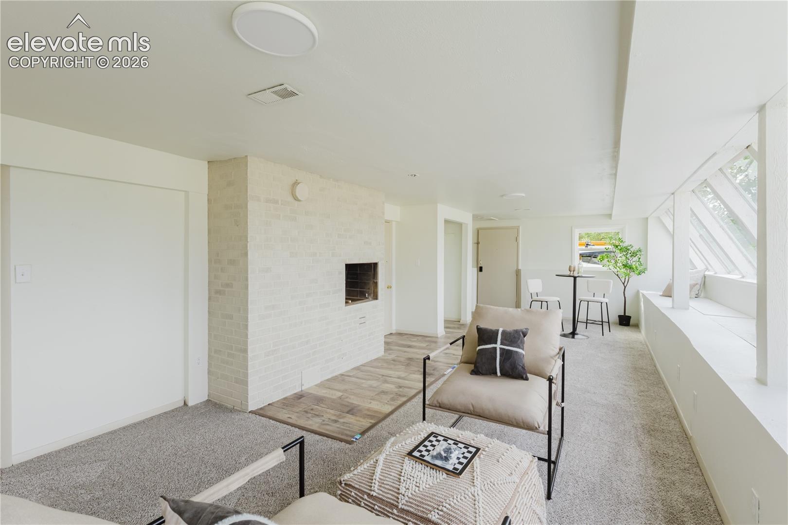 2927 Garden Hill Drive