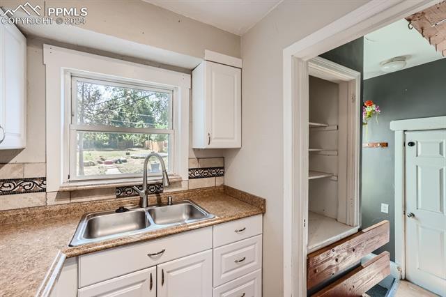 1011 E Vermijo Avenue