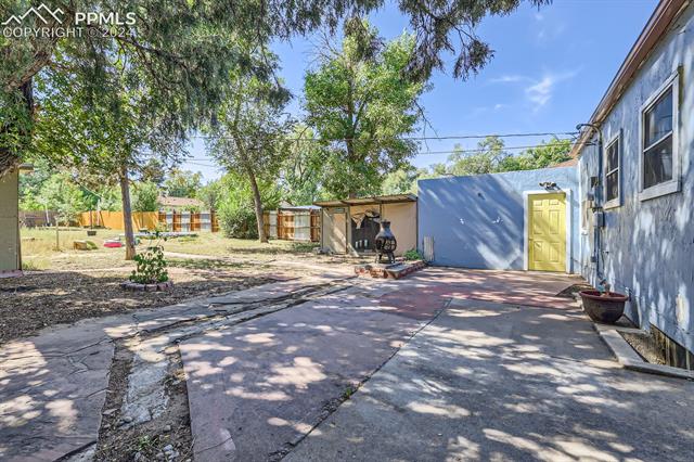 1011 E Vermijo Avenue
