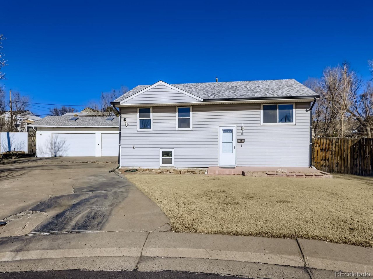 261 W 79th Ct