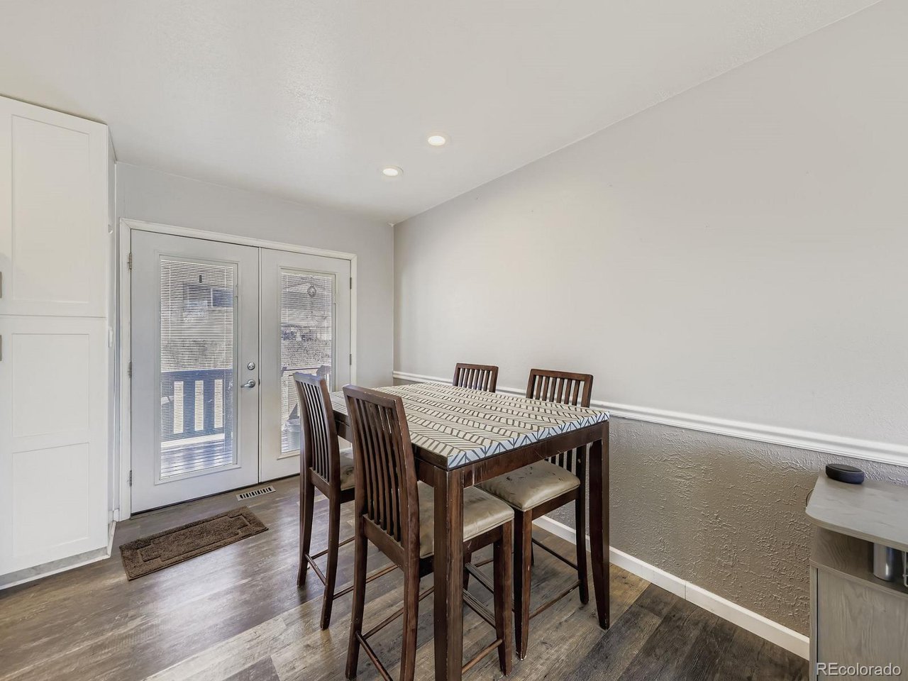 261 W 79th Ct