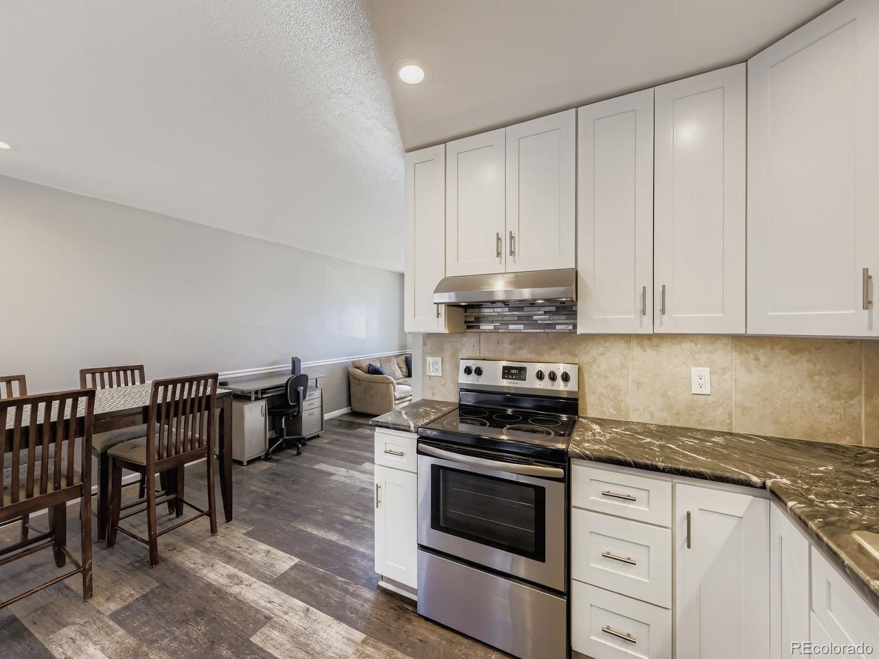 261 W 79th Ct