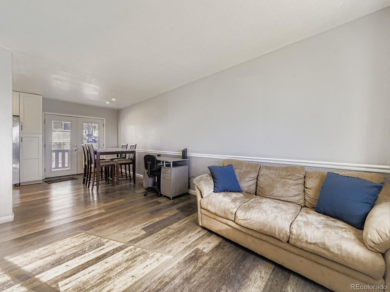 261 W 79th Ct