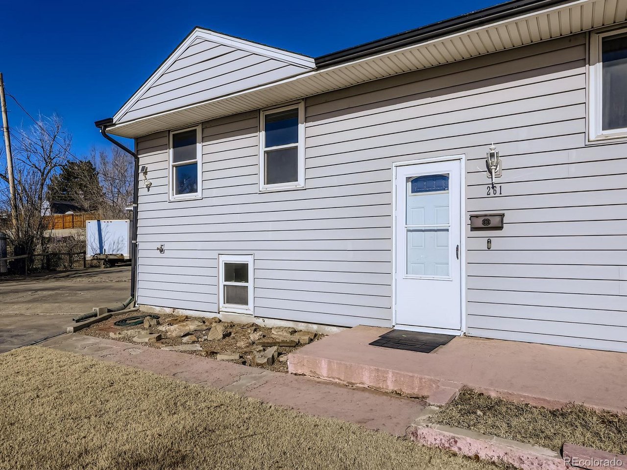 261 W 79th Ct