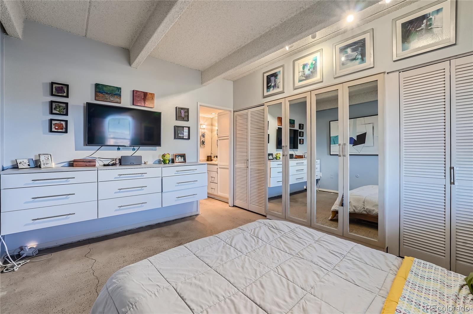 551 pearl Street Unit: 605