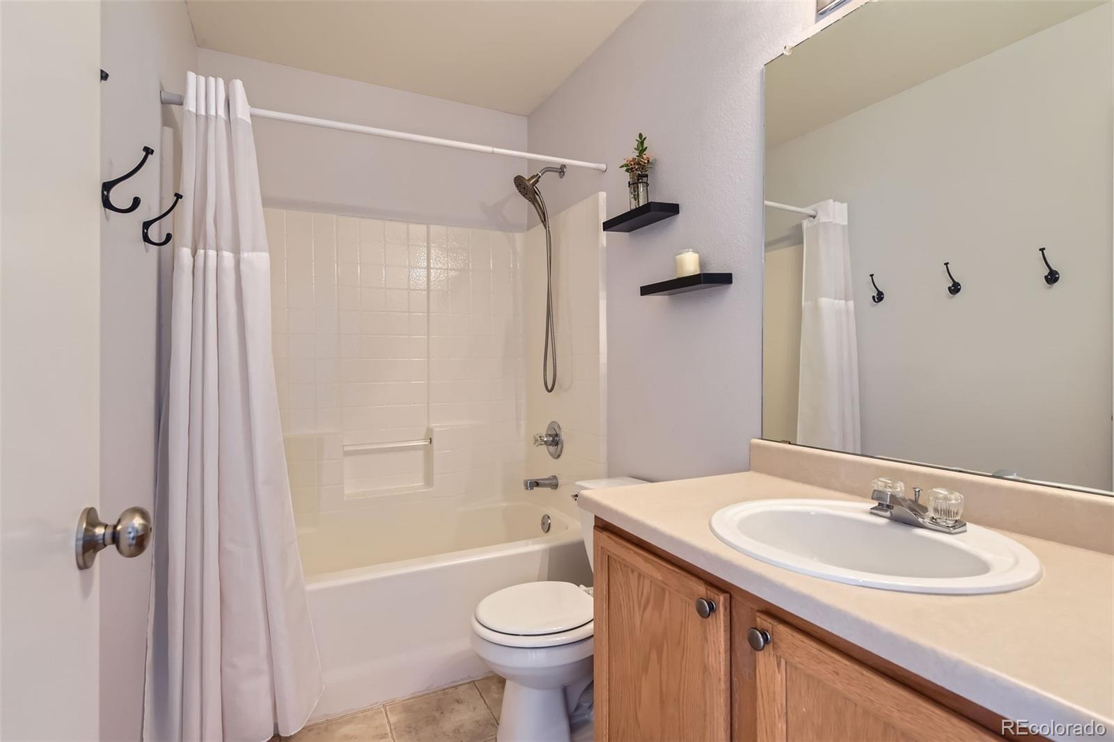 6853 W Rockland Place