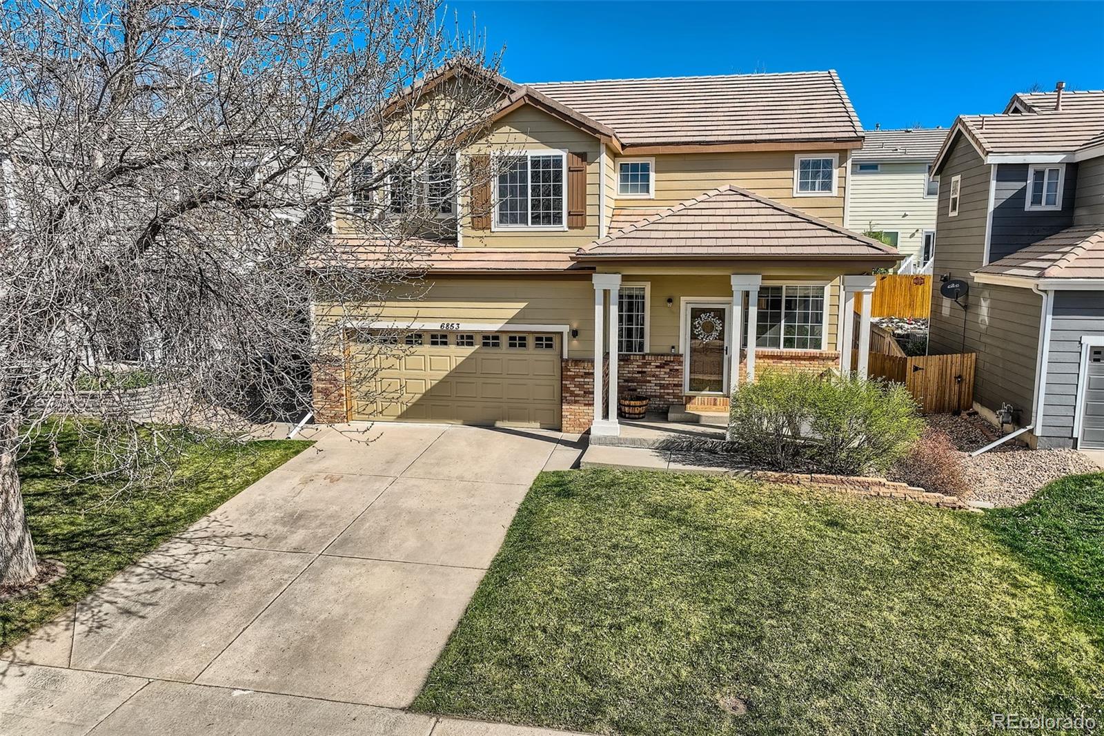 6853 W Rockland Place