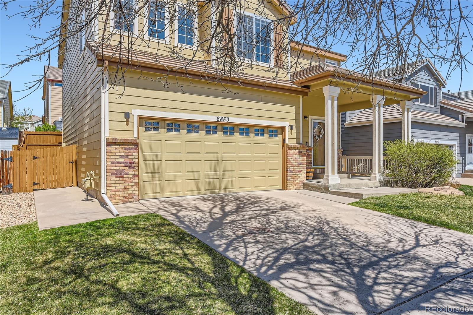 6853 W Rockland Place