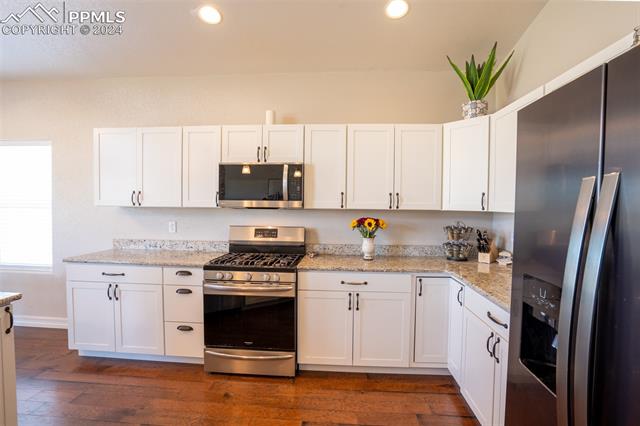 18099 La Questa Drive