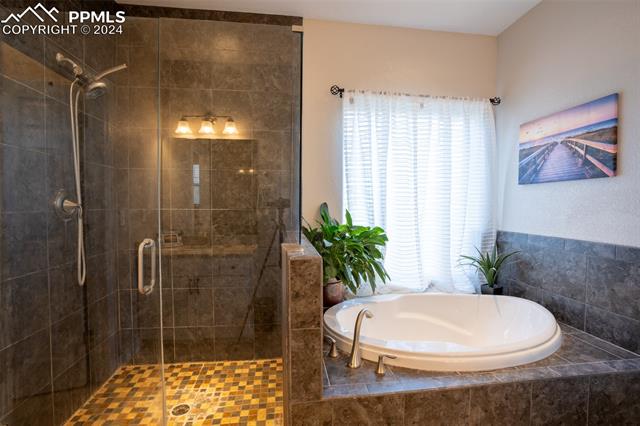 18099 La Questa Drive