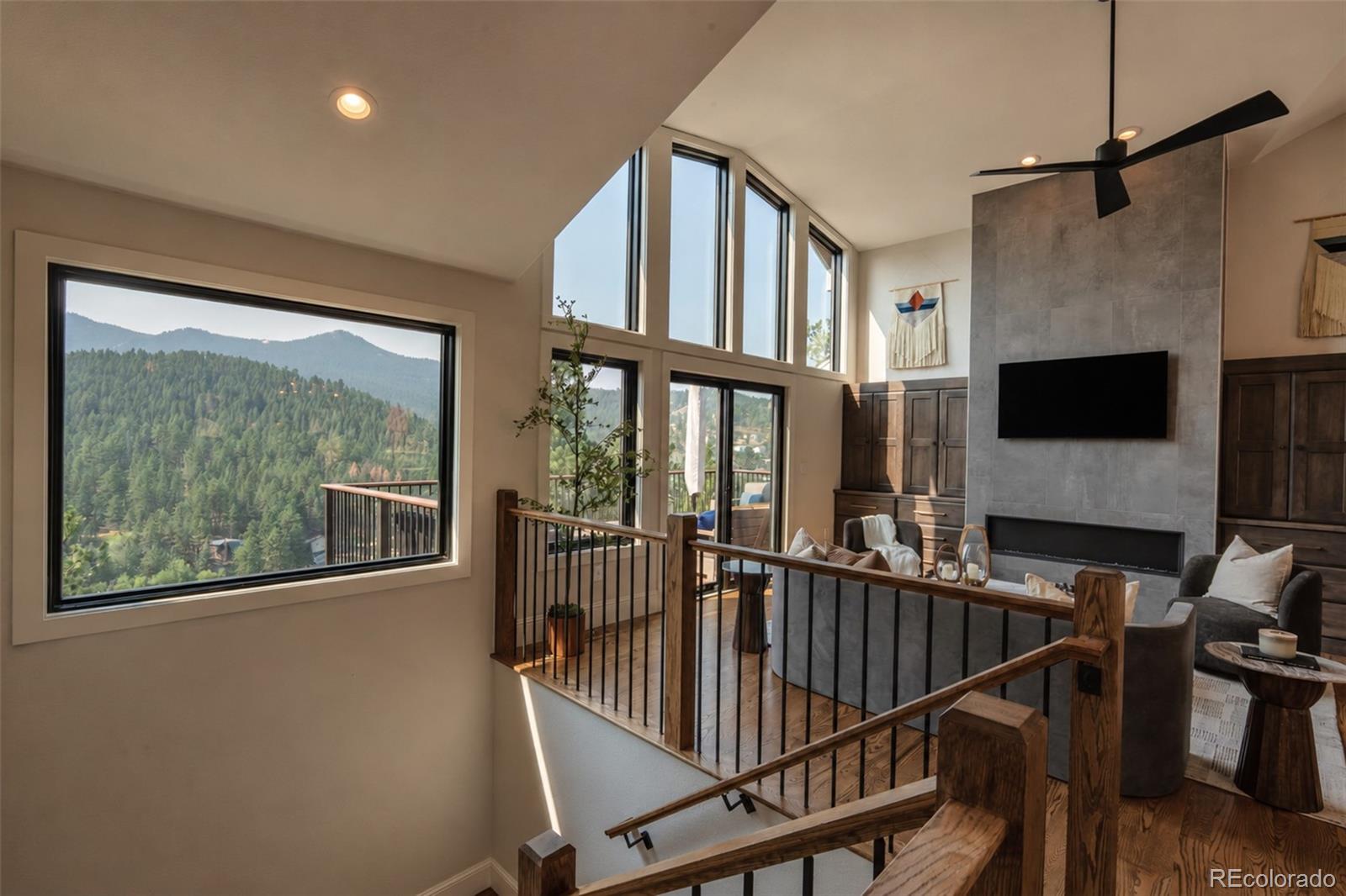 3276 Meadow View Road