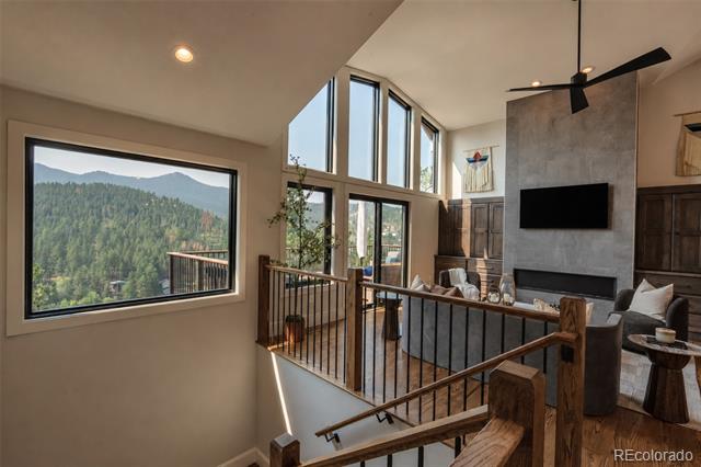 3276 Meadow View Road