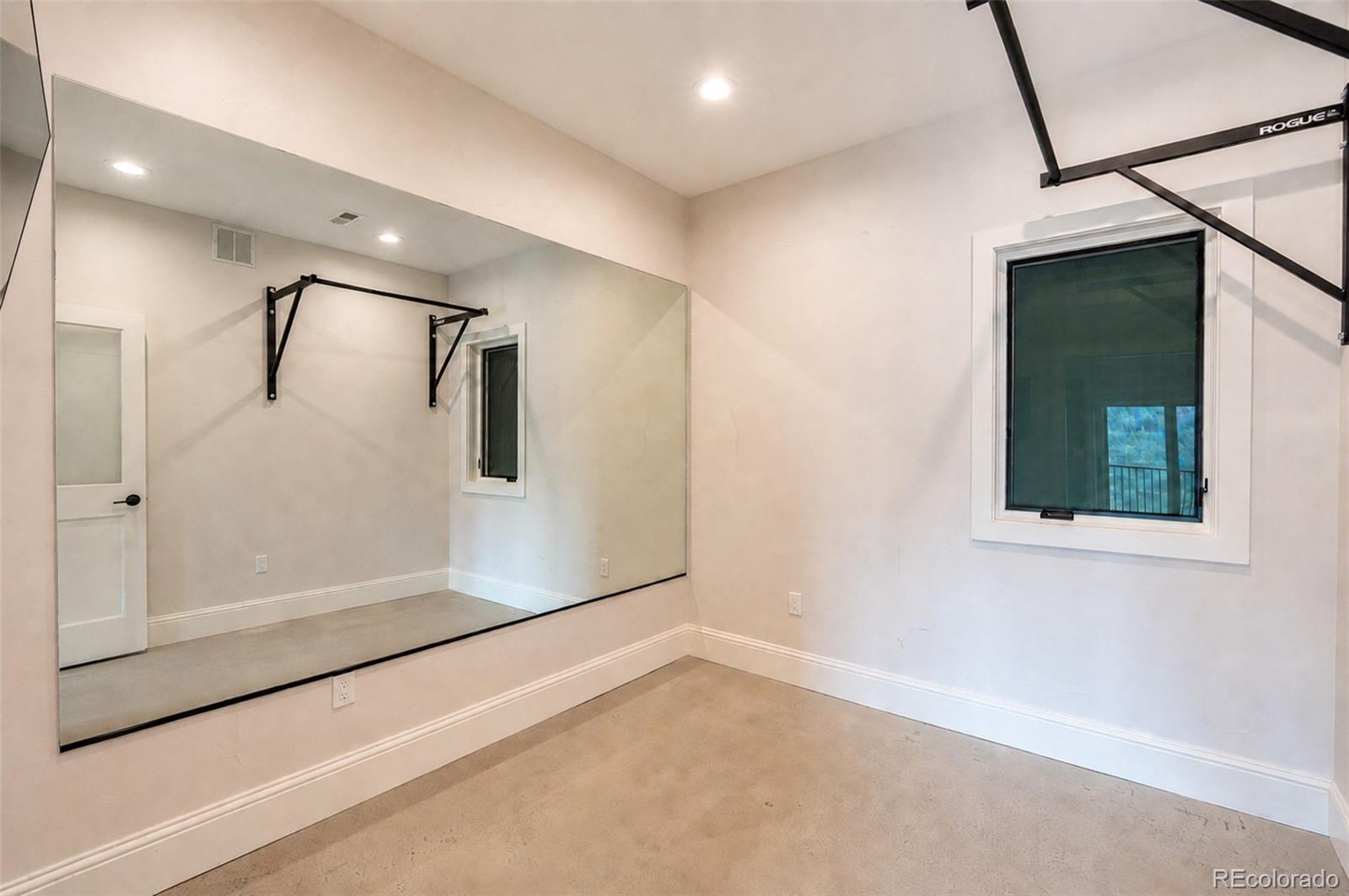 3276 Meadow View Road