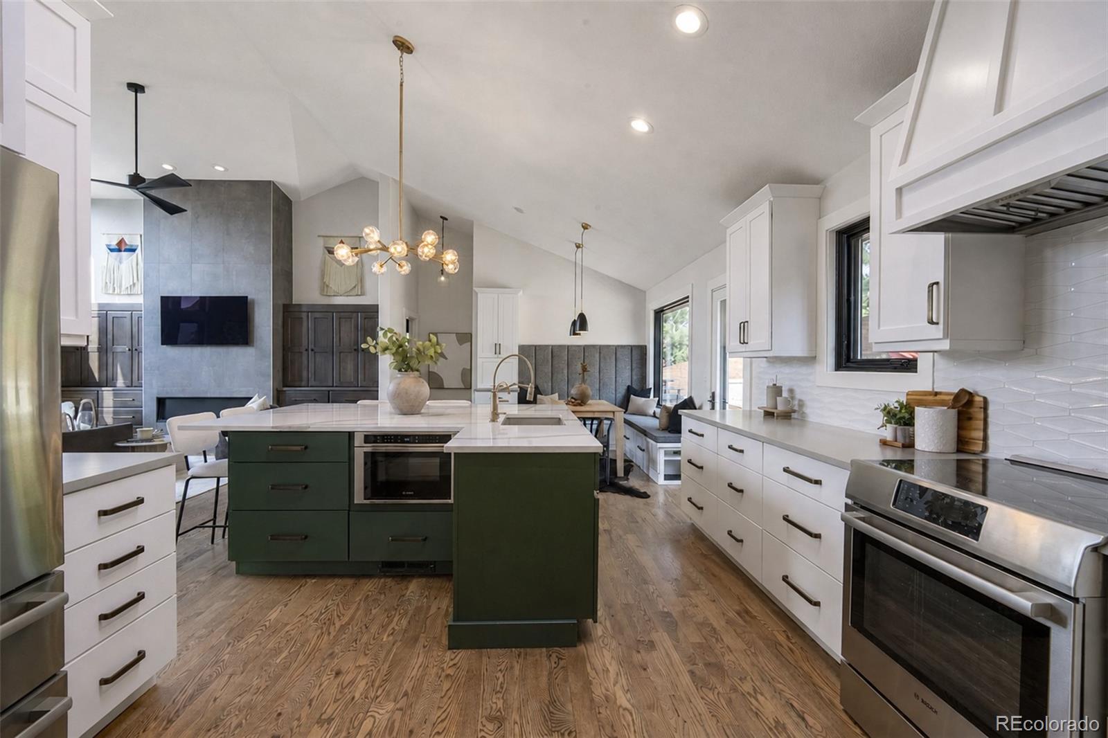 3276 Meadow View Road