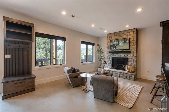 3276 Meadow View Road