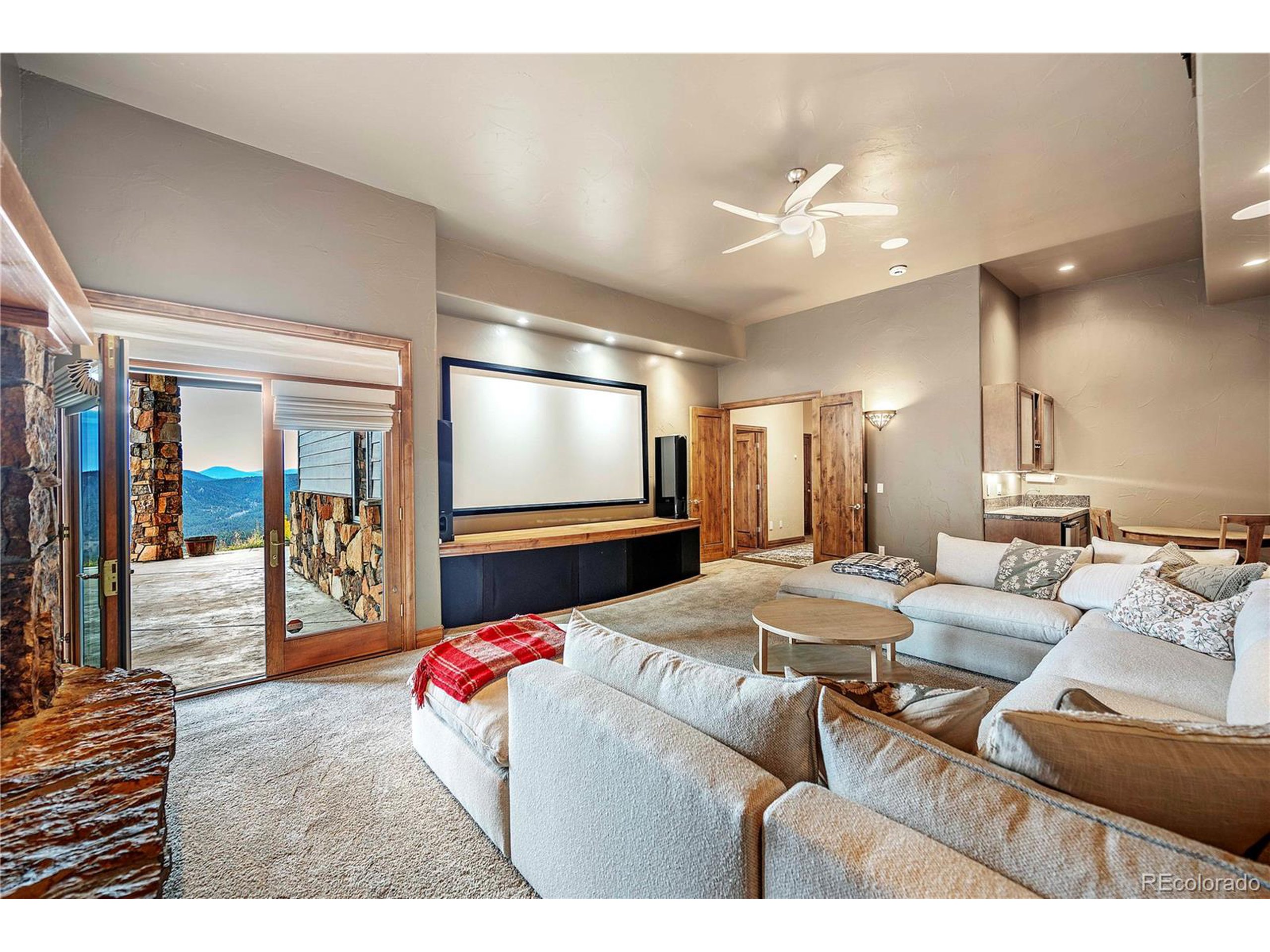 187 Fox Ridge Dr