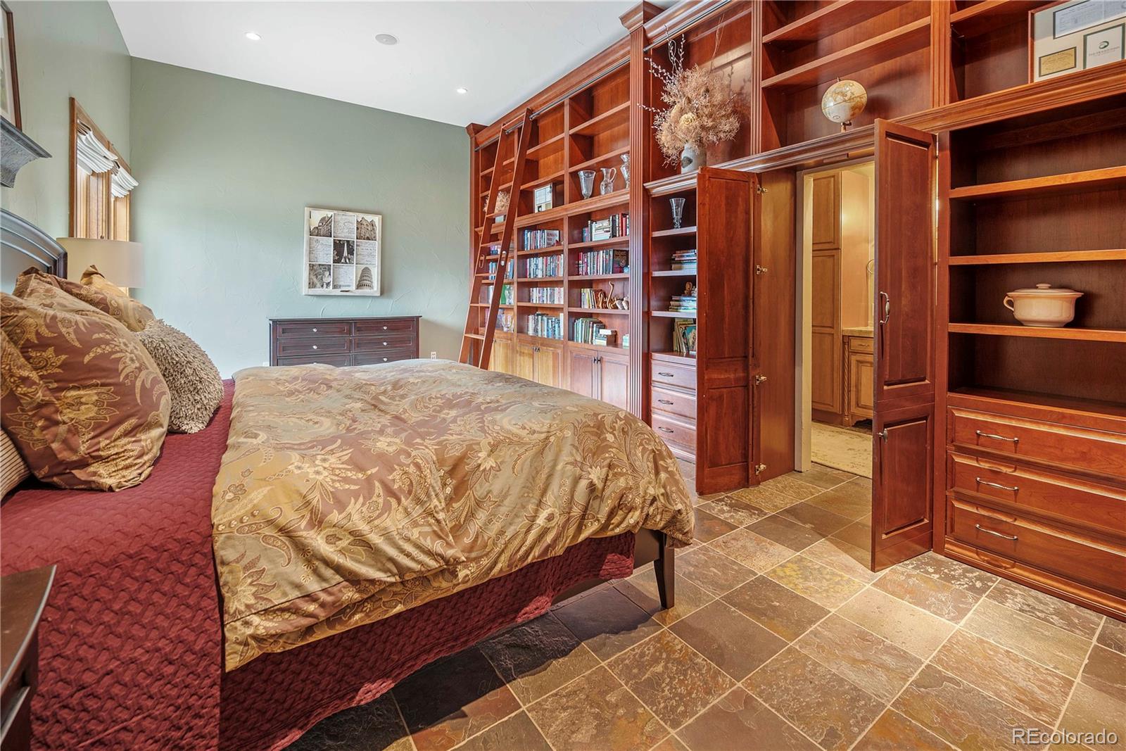 187 Fox Ridge Drive