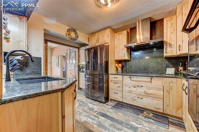 15025 Wellwood Drive